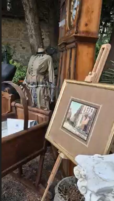 Objets anciens, meubles et brocante au Grenier du Meunier à Chéniers